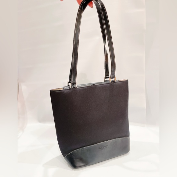 kate spade Handbags - Vintage Kate Spade black leather should bag tote EUC